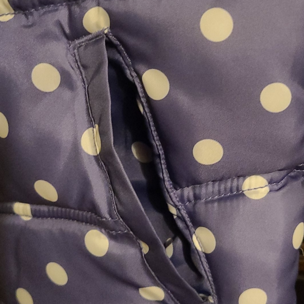 * Gently Used Gymboree Winter Vest Size S (5-6) - Picture 5 of 6